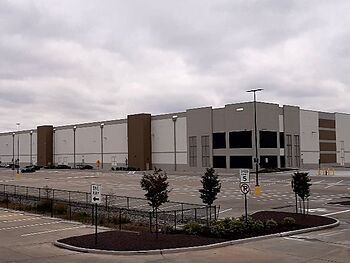Amazon Distribution Center Hazelwood MO